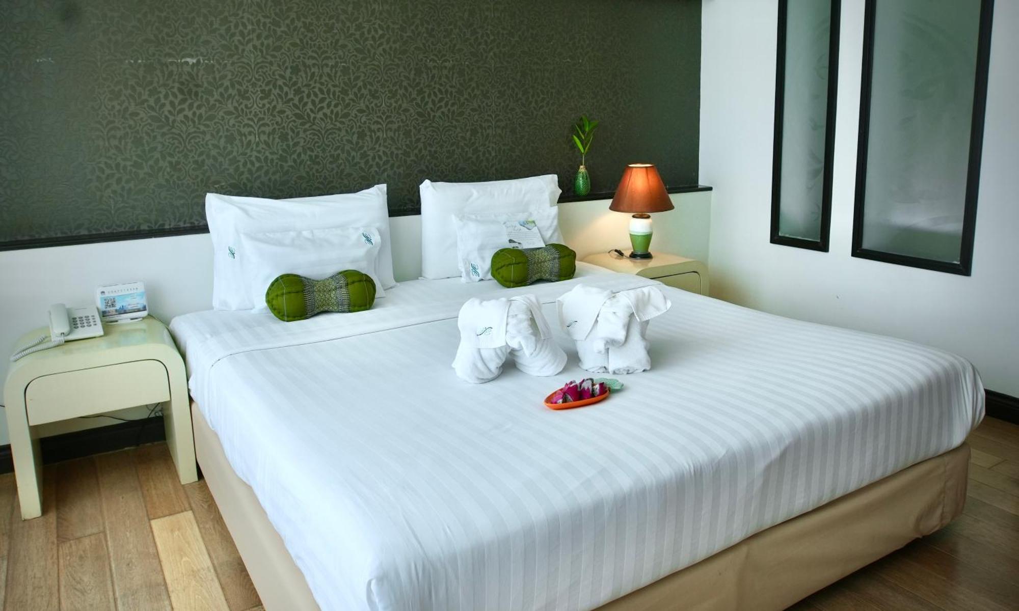A-Te Chumphon Hotel - Sha Plus מראה חיצוני תמונה